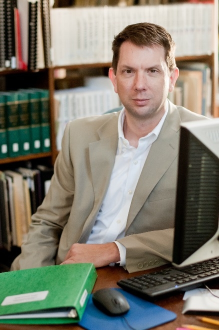 Dr. Scott W. Hoffman